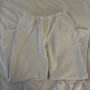 BRANDY MELVILLE WHITE STRAIGHT LEG SWEATS